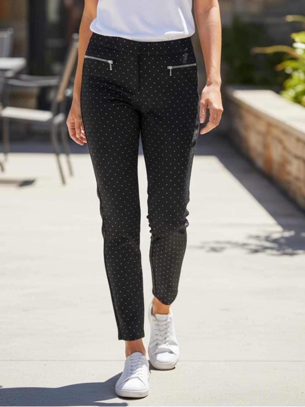 Chico’s Diamond Delight Pants Size 0.5 Black Straight Leg